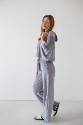 Костюм жіночий